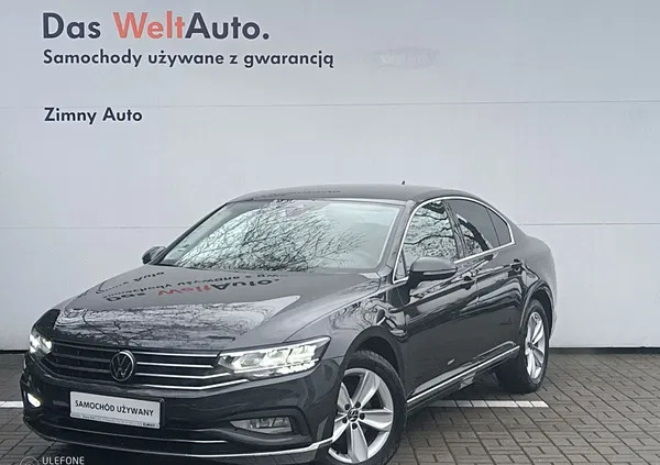 volkswagen wyśmierzyce Volkswagen Passat cena 129900 przebieg: 107800, rok produkcji 2021 z Wyśmierzyce